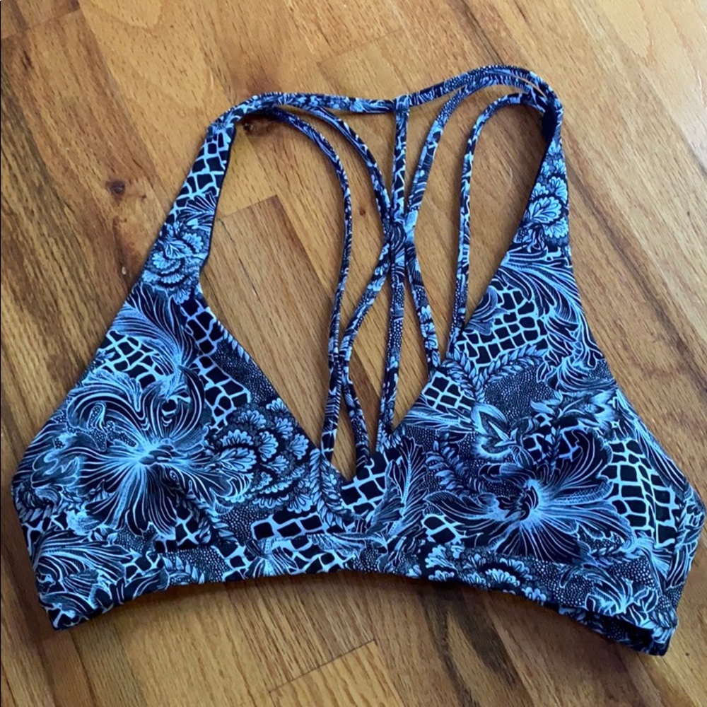 Lululemon strappy sports bra (unsure name)